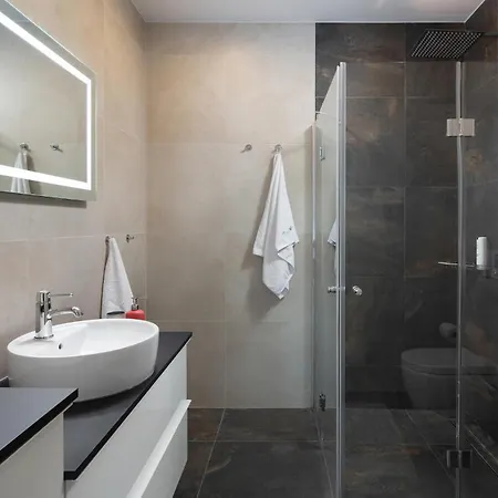 Vakantiehuis 4 Bedroom Beautiful In *
